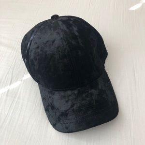 🌟SALE🌟velvet hat